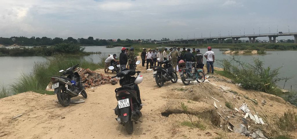 Sụt hố cát, nam sinh lớp 9 đuối nước tử vong