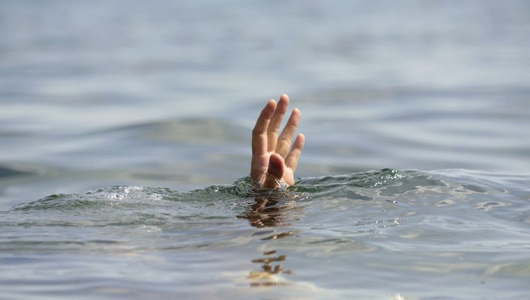 Hải Phòng: Ngã xuống bể nước, 2 anh em ruột chết đuối thương tâm