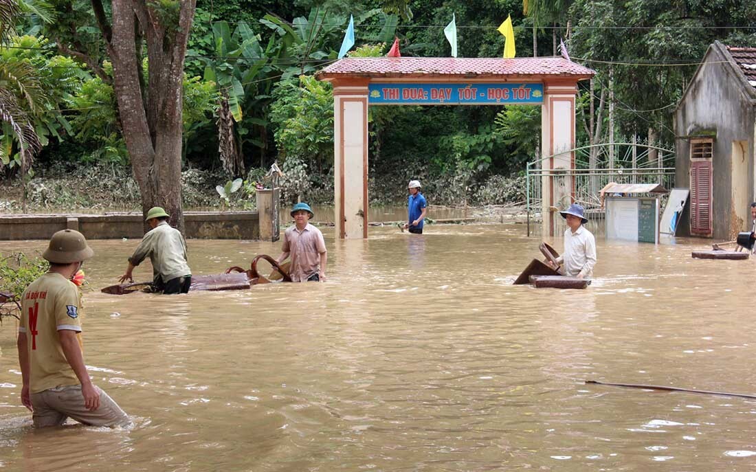 Một trường học tại tỉnh Nghệ An sau trận lũ