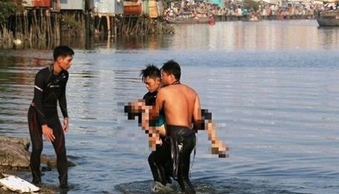 6 học sinh rủ nhau ra cầu chơi, 2 em bị đuối nước thương tâm 6 học sinh rủ nhau ra cầu chơi, 2 em bị đuối nước thương tâm