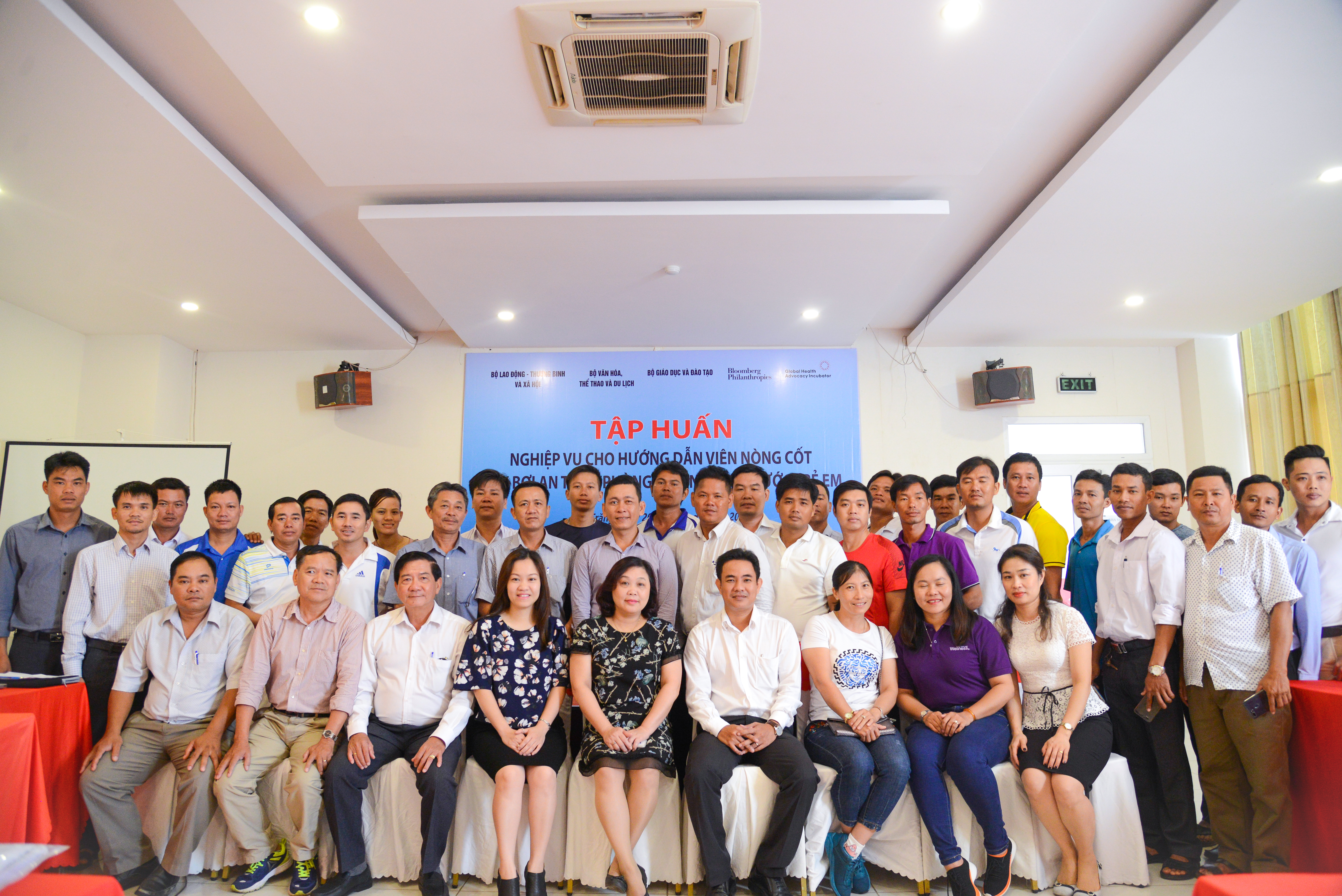 TẬP HUẤN NGHIỆP VỤ CHO HƯỚNG DẪN VIÊN NÒNG CỐT DẠY BƠI AN TOÀN PHÒNG, CHỐNG ĐUỐI NƯỚC TRẺ EM TẠI SÓC TRĂNG TỪ 20 - 24/05/2019