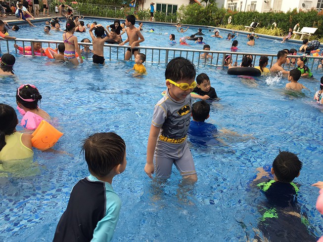 TP.HCM: 2 trẻ đuối nước thương tâm